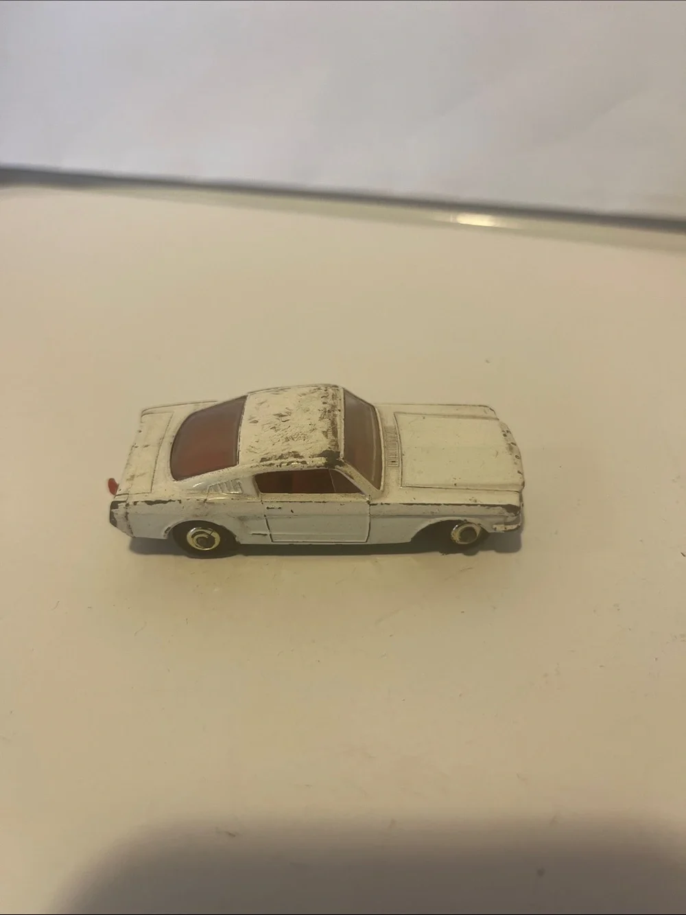 Vintage MATCHBOX 1968 Series No.8 MUSTANG MADE IN ENGLAND by LESNEY Fastback